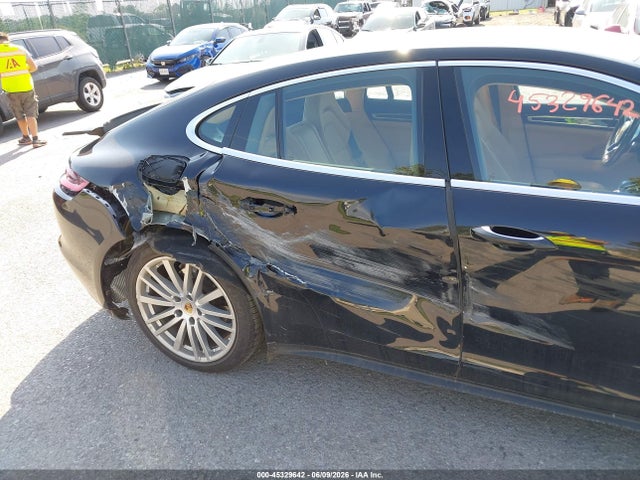 Продажа на аукционе авто 2017 Porsche Panamera 4, vin: WP0AA2A75HL100579, номер лота: 45329642