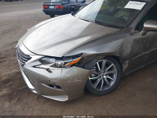 Lexus ES 300H 2018 JTHBW1GG2J2194003 Image 6