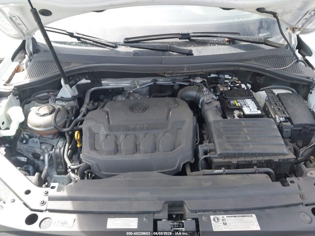 3VV3B7AX1JM015196 Volkswagen Tiguan 2.0t Se/2.0t Sel