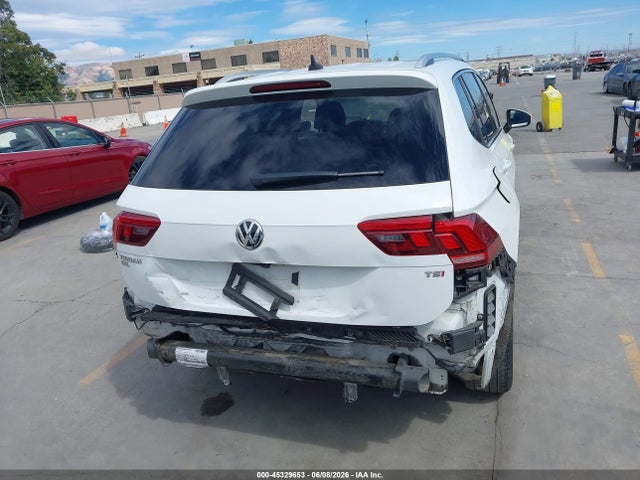 3VV3B7AX1JM015196 Volkswagen Tiguan 2.0t Se/2.0t Sel