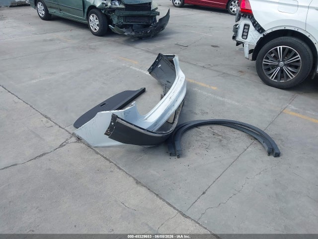 3VV3B7AX1JM015196 Volkswagen Tiguan 2.0t Se/2.0t Sel