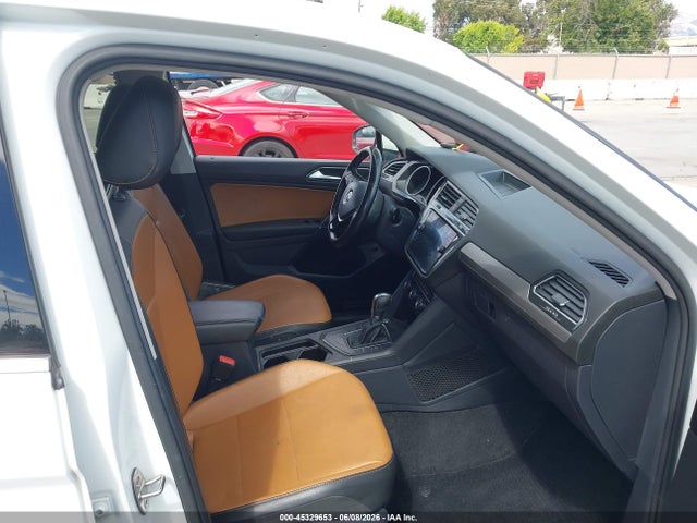 3VV3B7AX1JM015196 Volkswagen Tiguan 2.0t Se/2.0t Sel