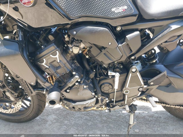 Honda CB1000 RA 2024 JH2SC8012RK600082 Image 9