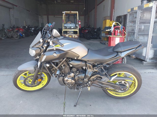 45329821 :رقم المزاد ، JYARM27Y3JA000777 vin ، 2018 Yamaha Mt07 C مزاد بيع