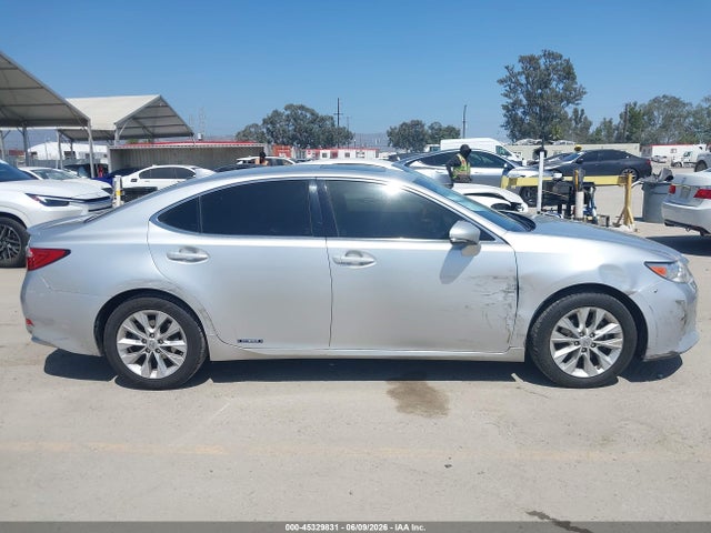 Lexus ES 300H 2015 JTHBW1GG7F2093191 Image 13