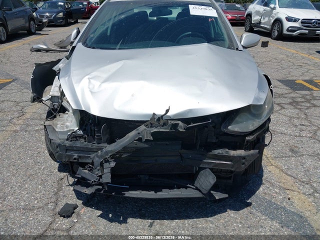 KMHD35LH2GU325691 Hyundai ELANTRA GT