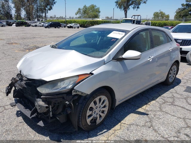 Hyundai ELANTRA GT 2016 KMHD35LH2GU325691 Image 2