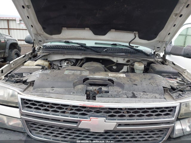 45329873 :رقم المزاد ، 1GCHK23U75F932773 vin ، 2005 Chevrolet Silverado 2500hd Ls/lt/work Truck مزاد بيع
