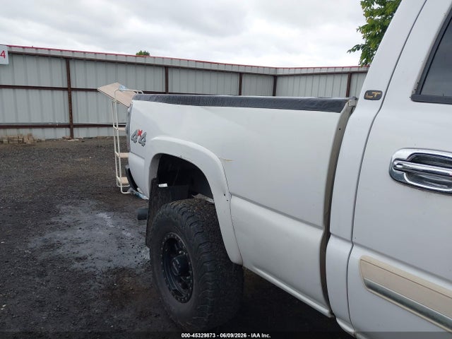 45329873 :رقم المزاد ، 1GCHK23U75F932773 vin ، 2005 Chevrolet Silverado 2500hd Ls/lt/work Truck مزاد بيع