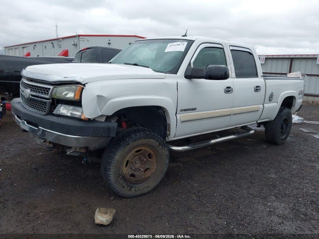 45329873 :رقم المزاد ، 1GCHK23U75F932773 vin ، 2005 Chevrolet Silverado 2500hd Ls/lt/work Truck مزاد بيع