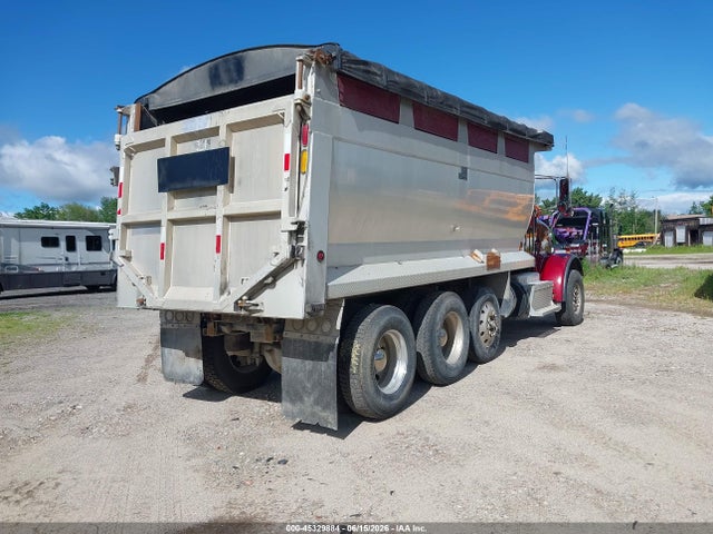 Auction sale of the 2016 Peterbilt 365, vin: 1NPSXPEX7GD362017, lot number: 45329884