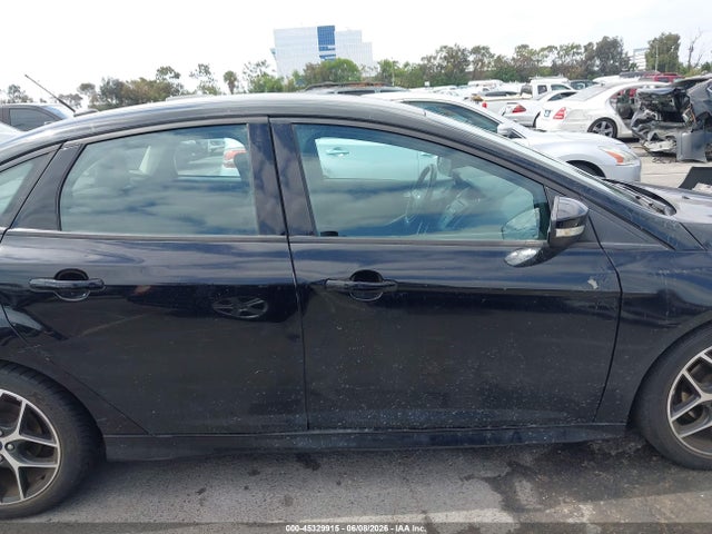 1FADP3F25GL310392 Ford FOCUS SE