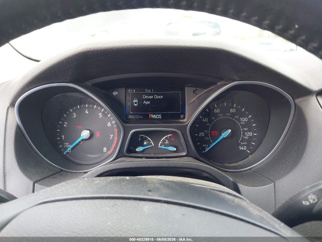 1FADP3F25GL310392 Ford FOCUS SE