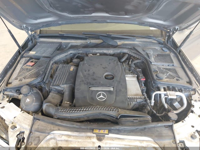 2015 Mercedes-benz C 300 4matic მანქანა იყიდება აუქციონზე, vin: 55SWF4KB4FU020856, აუქციონის ნომერი: 45329925