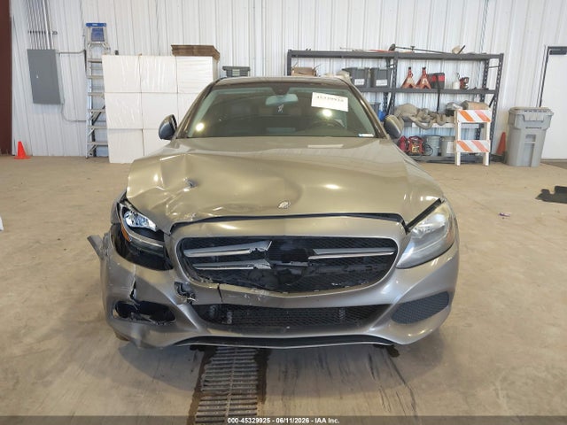 2015 Mercedes-benz C 300 4matic მანქანა იყიდება აუქციონზე, vin: 55SWF4KB4FU020856, აუქციონის ნომერი: 45329925