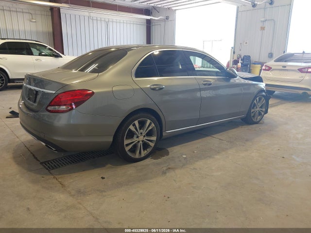 2015 Mercedes-benz C 300 4matic მანქანა იყიდება აუქციონზე, vin: 55SWF4KB4FU020856, აუქციონის ნომერი: 45329925