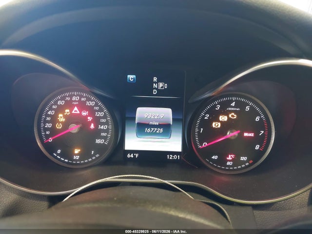 2015 Mercedes-benz C 300 4matic მანქანა იყიდება აუქციონზე, vin: 55SWF4KB4FU020856, აუქციონის ნომერი: 45329925