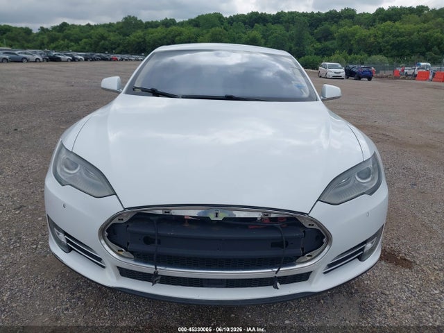 Aukcja sprzedaży 2014 Tesla Model S, vin: 5YJSA1S17EFP62123, numer aukcji: 45330005
