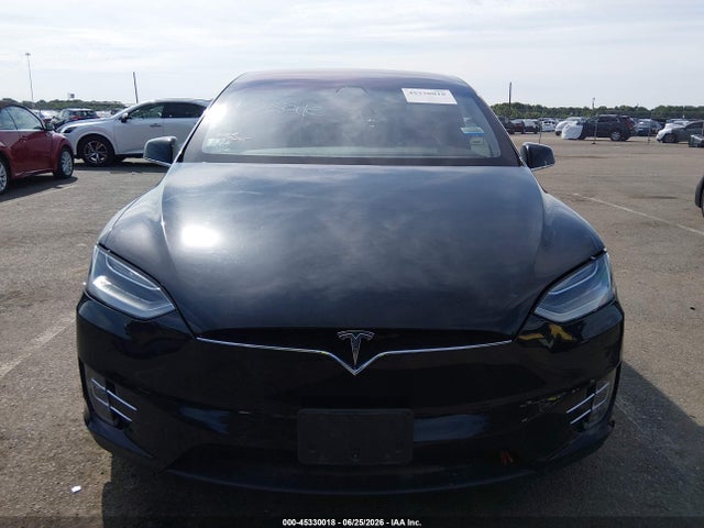 45330018 :رقم المزاد ، 5YJXCDE28JF139688 vin ، 2018 Tesla Model X مزاد بيع