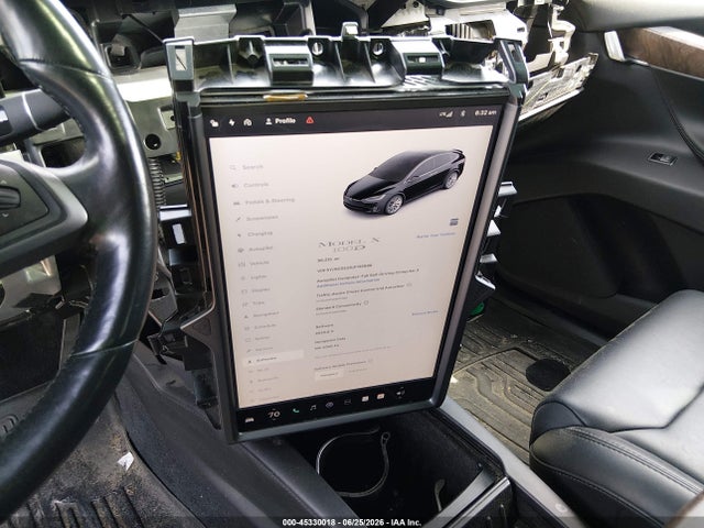 45330018 :رقم المزاد ، 5YJXCDE28JF139688 vin ، 2018 Tesla Model X مزاد بيع