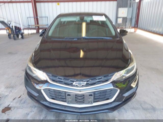 45330020 :رقم المزاد ، 3G1BE6SM1JS653078 vin ، 2018 Chevrolet Cruze Lt Auto مزاد بيع