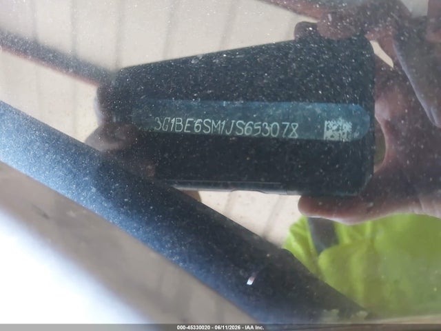 45330020 :رقم المزاد ، 3G1BE6SM1JS653078 vin ، 2018 Chevrolet Cruze Lt Auto مزاد بيع