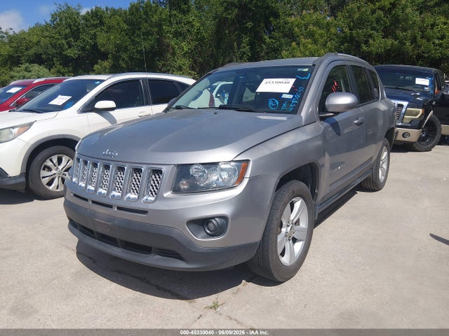 Jeep Compass Latitude 4x4 2017 1C4NJDEB8HD191417 Image 2