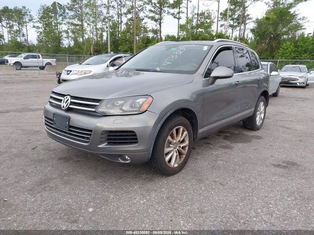 2013 Volkswagen Touareg Vr6 Sport მანქანა იყიდება აუქციონზე, vin: WVGEF9BP0DD008886, აუქციონის ნომერი: 45330092
