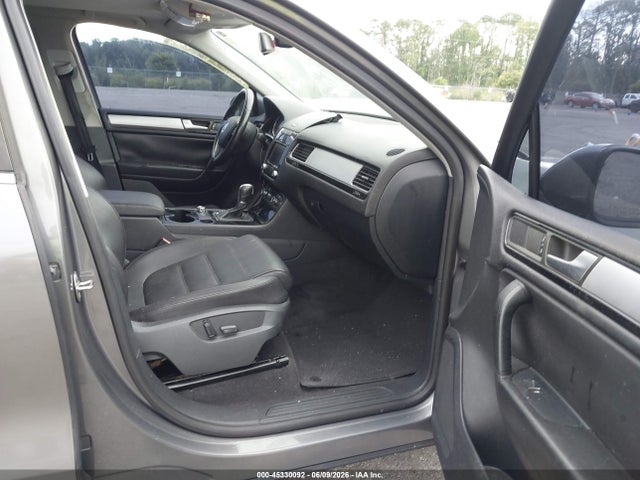 2013 Volkswagen Touareg Vr6 Sport მანქანა იყიდება აუქციონზე, vin: WVGEF9BP0DD008886, აუქციონის ნომერი: 45330092