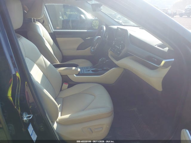 5TDGZRBHXLS504763 Toyota Highlander Xle