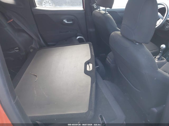 45330126 :رقم المزاد ، ZACCJBBH3FPB77508 vin ، 2015 Jeep Renegade Latitude مزاد بيع