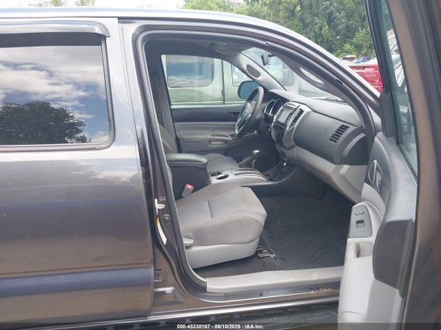 Aukcja sprzedaży 2015 Toyota Tacoma Base V6, vin: 3TMLU4EN4FM175287, numer aukcji: 45330167
