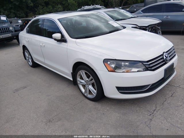 Volkswagen Passat 1.8t Se 2014 1VWBS7A31EC110272 main image