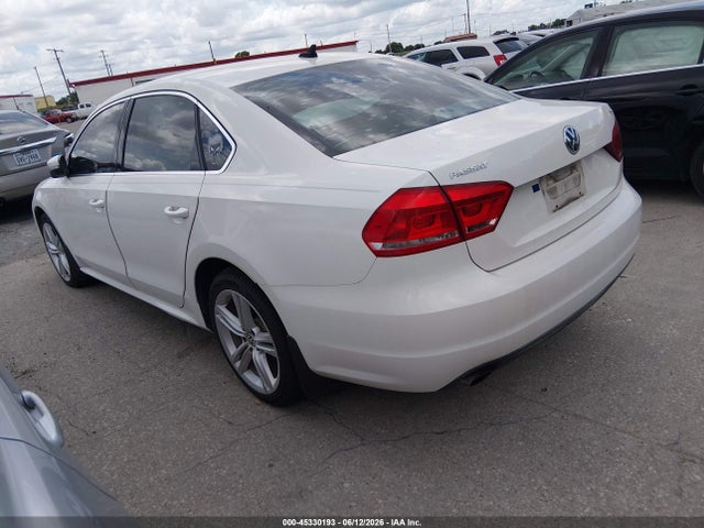 1VWBS7A31EC110272 Volkswagen Passat 1.8t Se