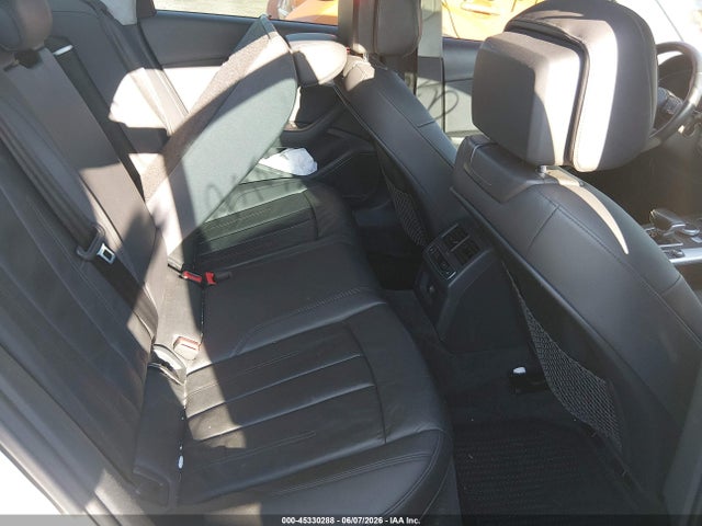 Продажа на аукционе авто 2017 Audi A4 Premium Plus, vin: WAUENAF43HN006135, номер лота: 45330288
