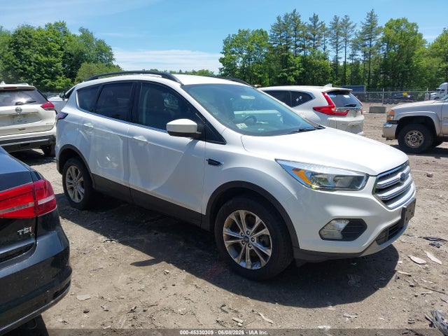 Продаж на аукціоні авто 2018 Ford Escape Se, vin: 1FMCU9GD6JUA59638, номер лоту: 45330309