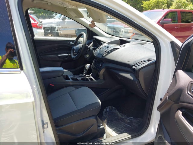 Продаж на аукціоні авто 2018 Ford Escape Se, vin: 1FMCU9GD6JUA59638, номер лоту: 45330309