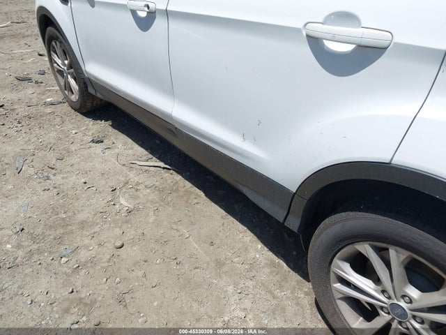 Продаж на аукціоні авто 2018 Ford Escape Se, vin: 1FMCU9GD6JUA59638, номер лоту: 45330309