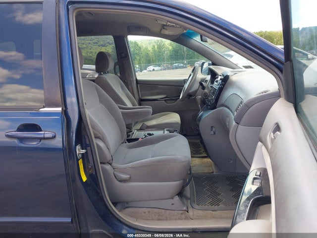 Продажа на аукционе авто 2005 Toyota Sienna Le, vin: 5TDZA23C95S338166, номер лота: 45330349