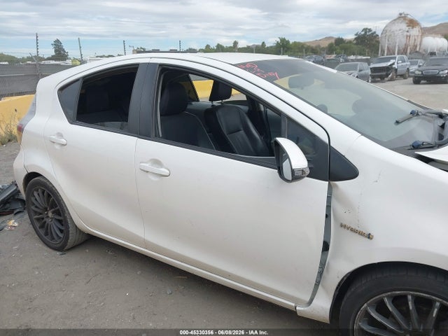 Продаж на аукціоні авто 2013 Toyota Prius C Two, vin: JTDKDTB33D1050817, номер лоту: 45330356