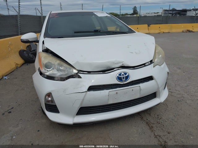 Продаж на аукціоні авто 2013 Toyota Prius C Two, vin: JTDKDTB33D1050817, номер лоту: 45330356