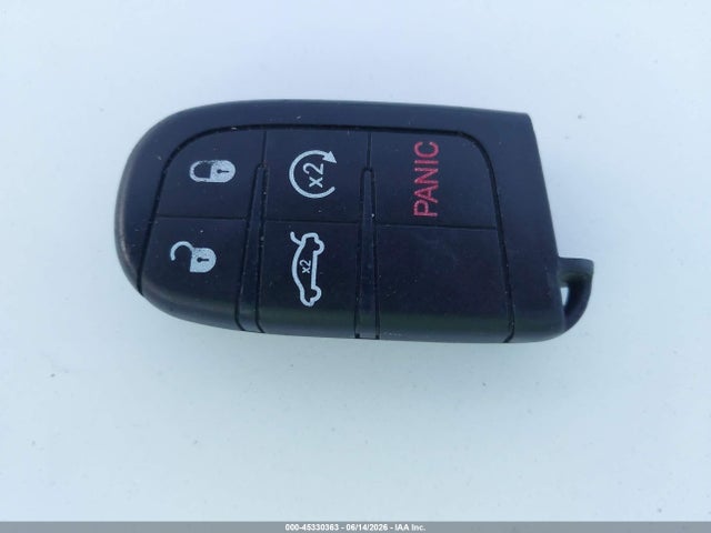45330363 :رقم المزاد ، 1C3CCCABXGN165478 vin ، 2016 Chrysler 200 Limited مزاد بيع