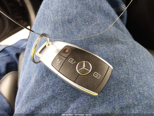 2020 Mercedes-benz Glc 300 4matic მანქანა იყიდება აუქციონზე, vin: WDC0G8EB0LF748313, აუქციონის ნომერი: 45330427