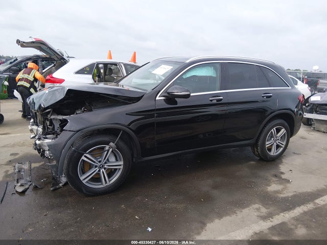2020 Mercedes-benz Glc 300 4matic მანქანა იყიდება აუქციონზე, vin: WDC0G8EB0LF748313, აუქციონის ნომერი: 45330427