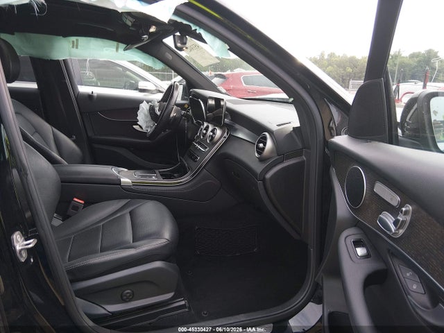 2020 Mercedes-benz Glc 300 4matic მანქანა იყიდება აუქციონზე, vin: WDC0G8EB0LF748313, აუქციონის ნომერი: 45330427