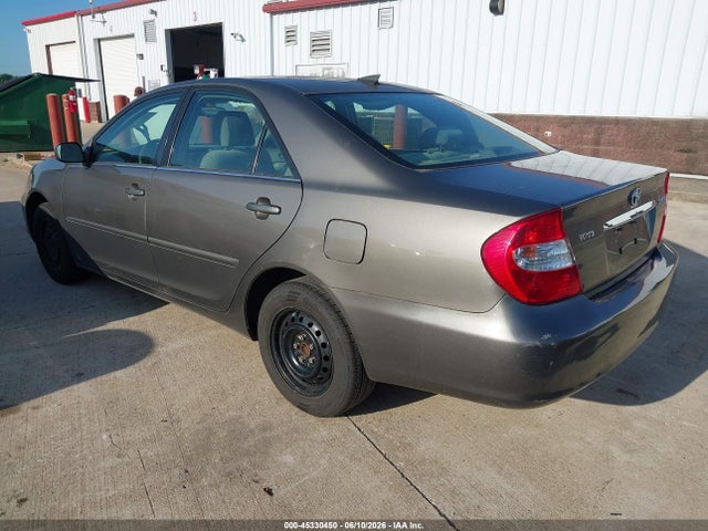 45330450 :رقم المزاد ، 4T1BE32K84U924402 vin ، 2004 Toyota Camry Le مزاد بيع
