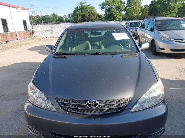 45330450 :رقم المزاد ، 4T1BE32K84U924402 vin ، 2004 Toyota Camry Le مزاد بيع