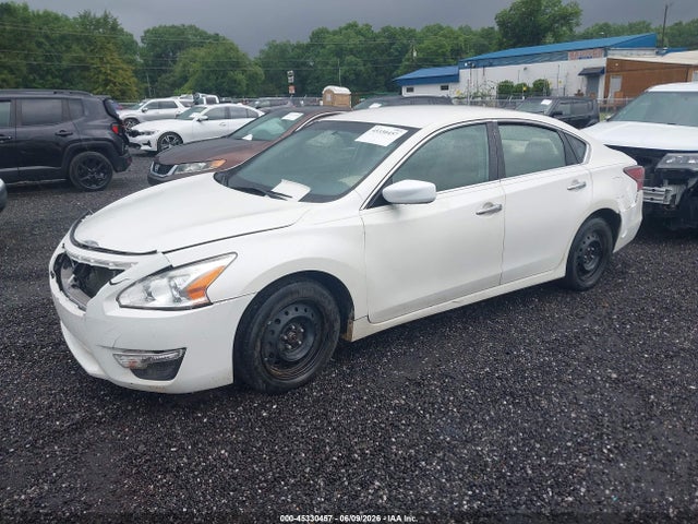 2015 Nissan Altima 2.5 S მანქანა იყიდება აუქციონზე, vin: 1N4AL3AP2FC136197, აუქციონის ნომერი: 45330457