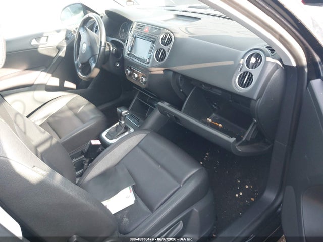 2010 Volkswagen Tiguan Wolfsburg Edition მანქანა იყიდება აუქციონზე, vin: WVGBV7AX2AW528051, აუქციონის ნომერი: 45330476