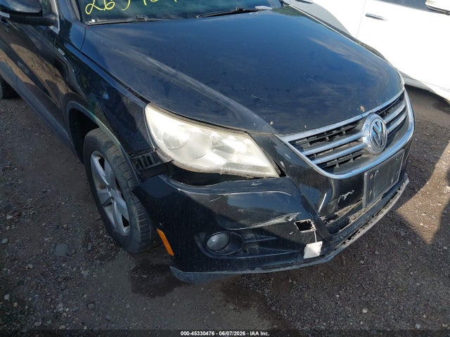 2010 Volkswagen Tiguan Wolfsburg Edition მანქანა იყიდება აუქციონზე, vin: WVGBV7AX2AW528051, აუქციონის ნომერი: 45330476